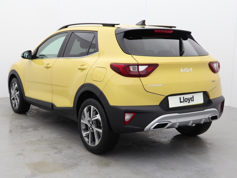 Used Kia Stonic 2024 for sale - 76982179: Photo 2