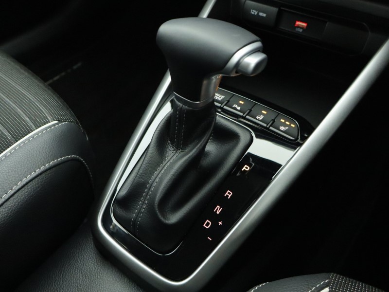 Used Kia Stonic 2024 for sale - 76982179: Photo 34