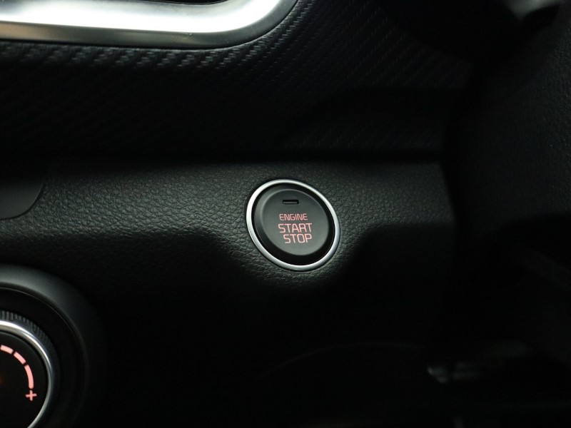 Used Kia Stonic 2024 for sale - 76982179: Photo 35