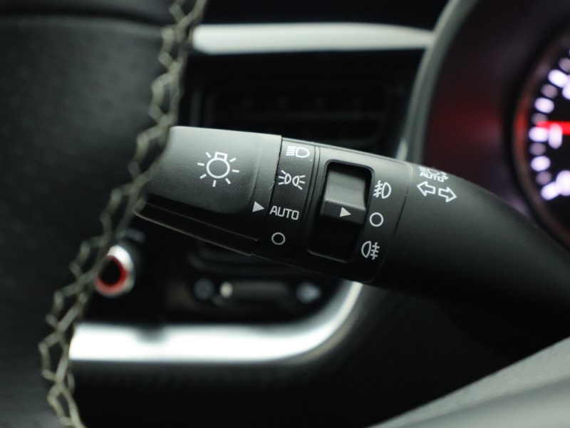 Used Kia Stonic 2024 for sale - 76982179: Photo 36