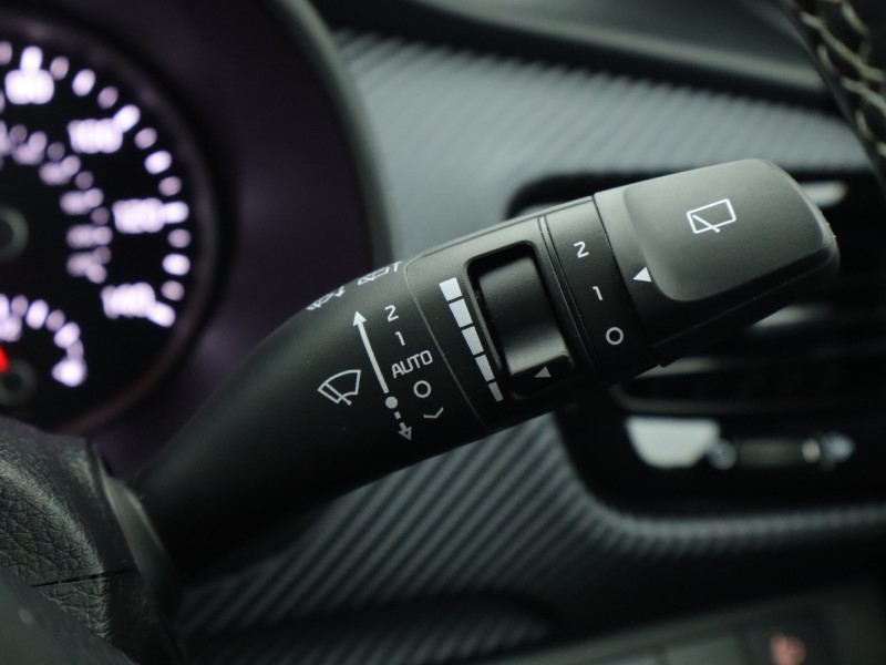 Used Kia Stonic 2024 for sale - 76982179: Photo 37