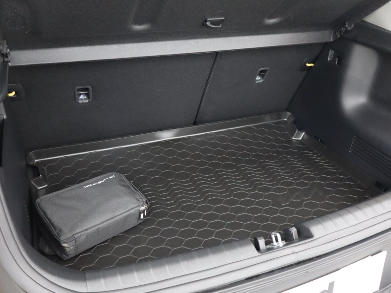 Used Kia Stonic 2024 for sale - 76982179: Photo 38