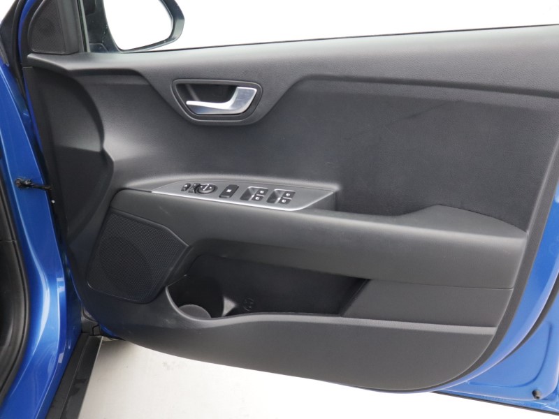 Used Kia Stonic 2023 for sale - 78108899: Photo 25