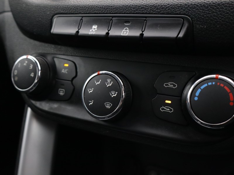 Used Kia Ceed 2017 for sale - 77570176: Photo 28