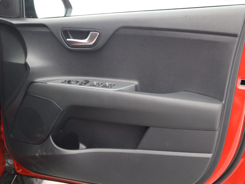 Used Kia Stonic 2025 for sale - 76981525: Photo 17