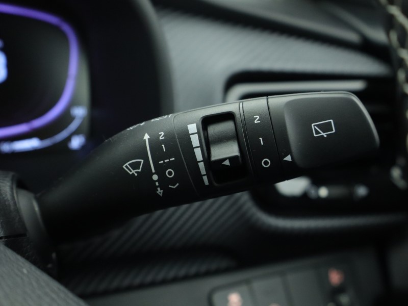 Used Kia Stonic 2025 for sale - 76981525: Photo 30