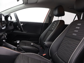 Used Kia Stonic 2025 for sale - 76981525: Photo