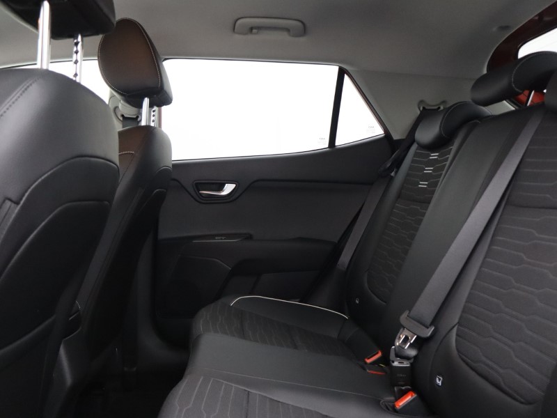 Used Kia Stonic 2025 for sale - 76981525: Photo 4