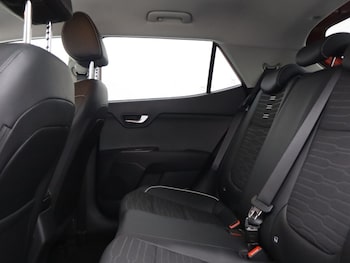 Used Kia Stonic 2025 for sale - 76981525: Photo