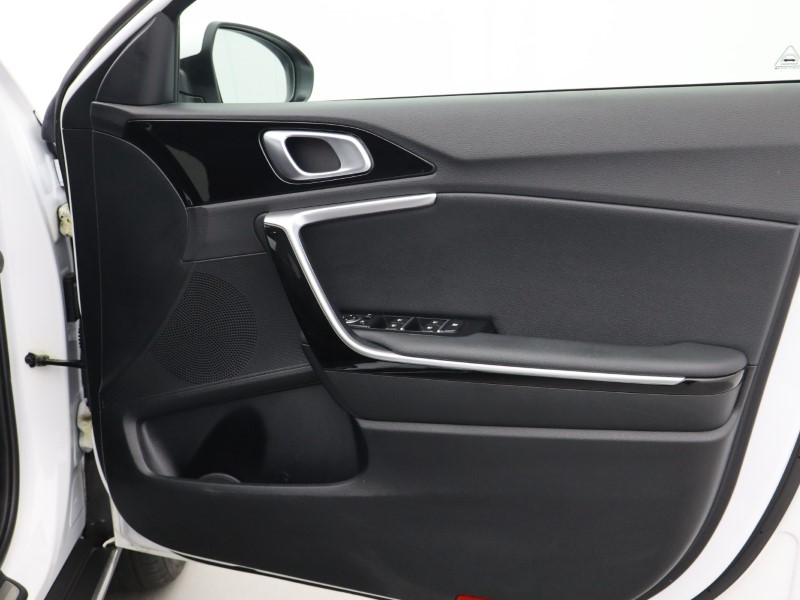 Used Kia XCeed 2023 for sale - 76981885: Photo 21