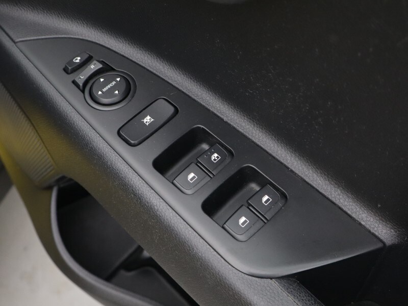 Used Kia Stonic 2023 for sale - 77997069: Photo 21