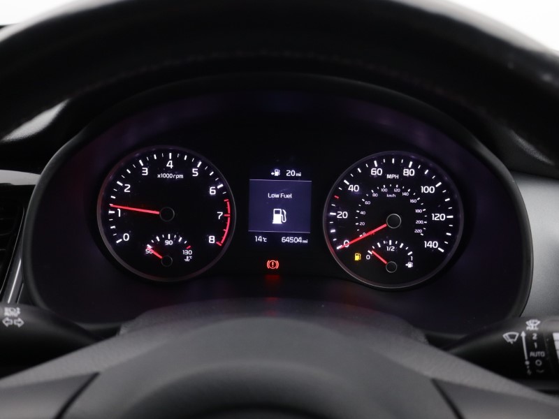 Used Kia Stonic 2018 for sale - 77918148: Photo 10