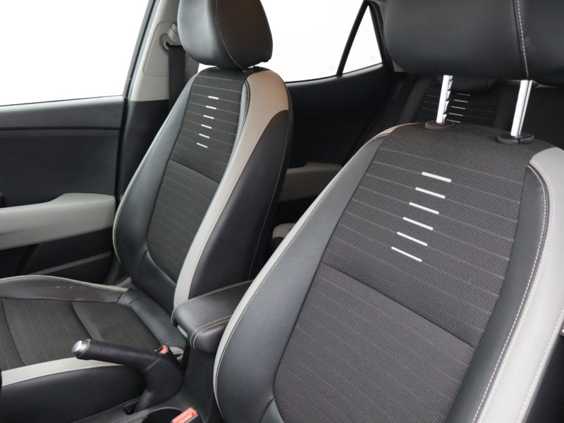 Used Kia Stonic 2018 for sale - 77918148: Photo 13