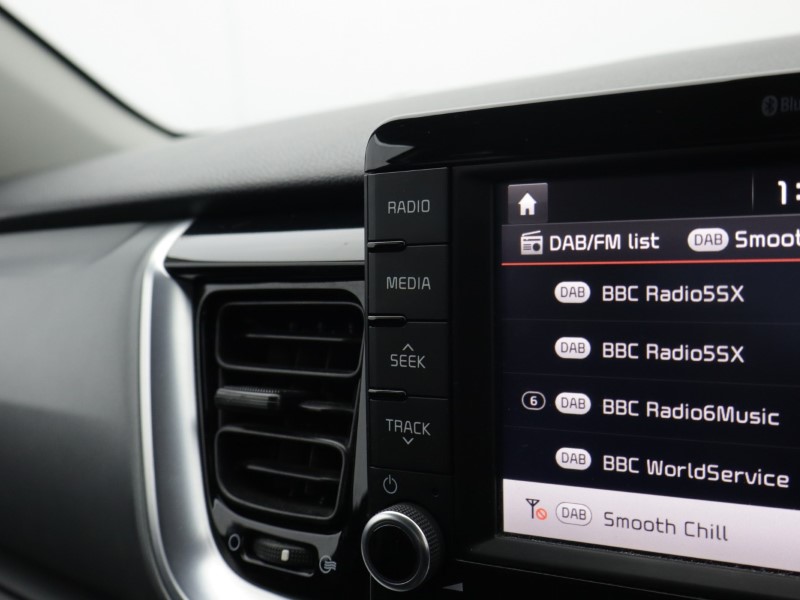 Used Kia Stonic 2018 for sale - 77918148: Photo 30