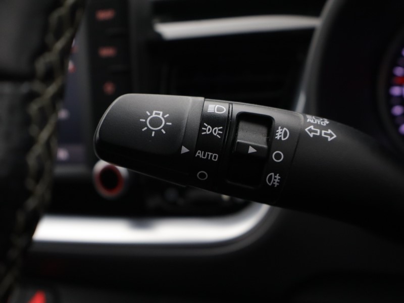 Used Kia Stonic 2018 for sale - 77918148: Photo 40