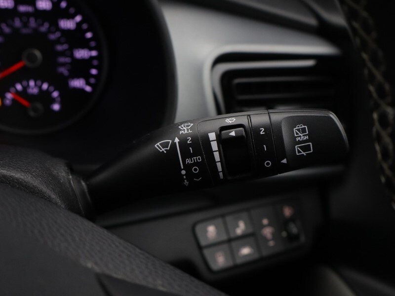 Used Kia Stonic 2018 for sale - 77918148: Photo 41