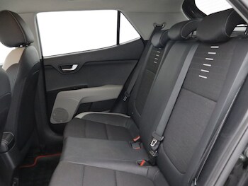 Used Kia Stonic 2018 for sale - 77918148: Photo