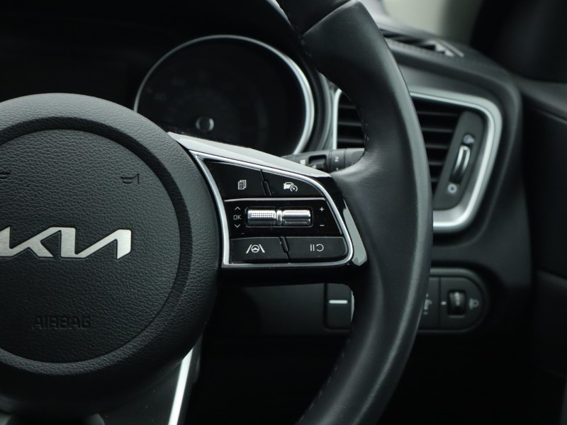 Used Kia XCeed 2023 for sale - 76981706: Photo 16