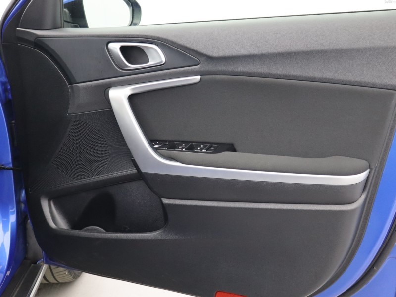 Used Kia XCeed 2023 for sale - 76981706: Photo 17