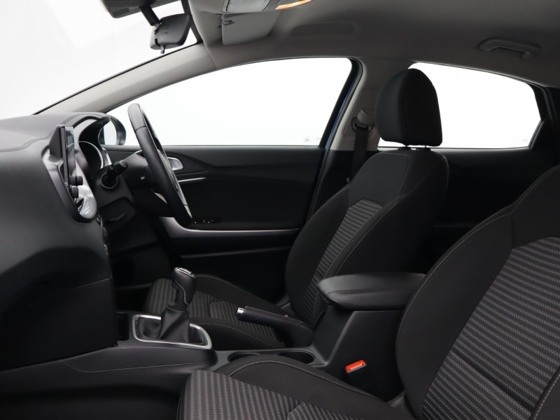 Used Kia XCeed 2023 for sale - 76981706: Photo 3