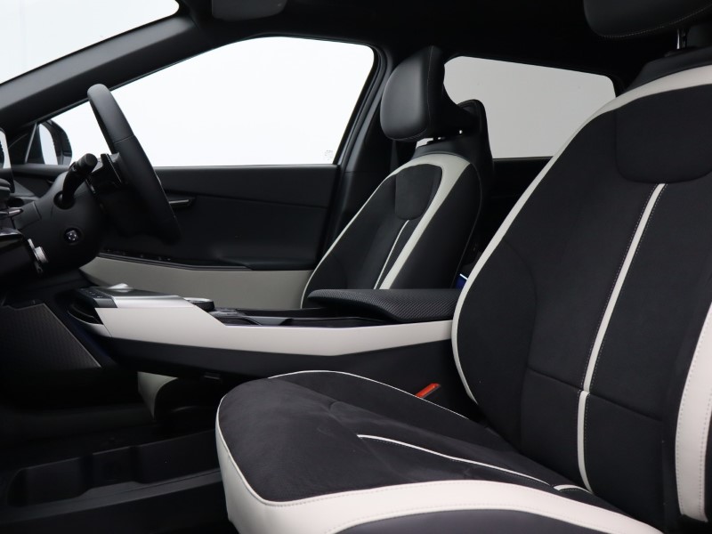 Used Kia EV6 2024 for sale - 76982437: Photo 3