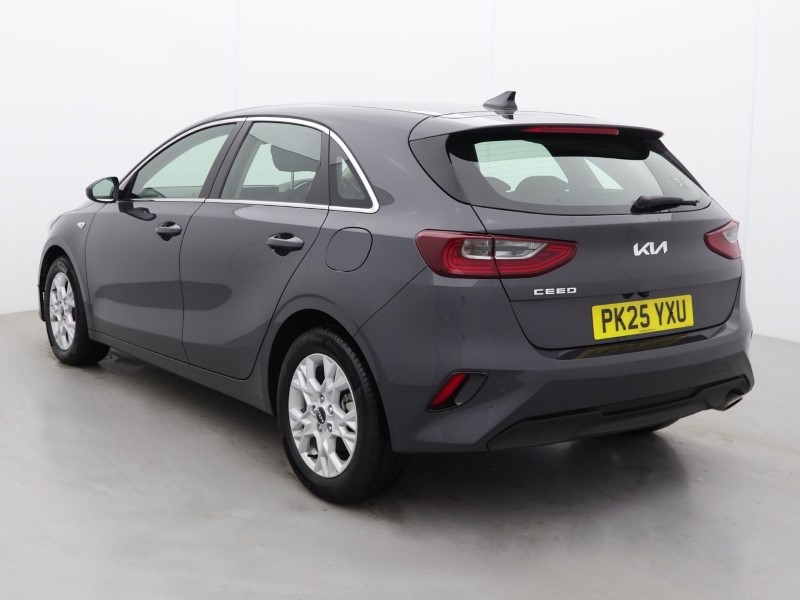 Used Kia Ceed 2025 for sale - 76981105: Photo 2