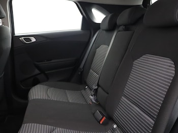 Used Kia Ceed 2025 for sale - 76981105: Photo