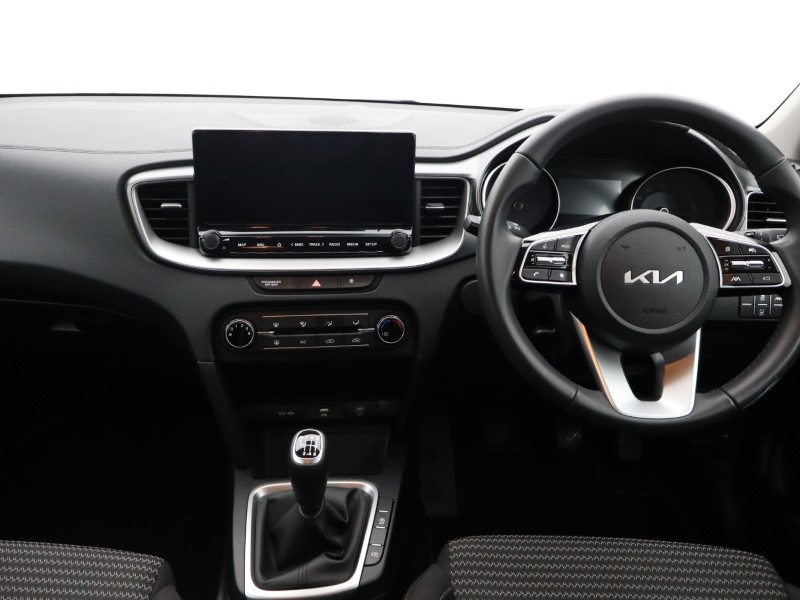 Used Kia Ceed 2025 for sale - 76981105: Photo 9