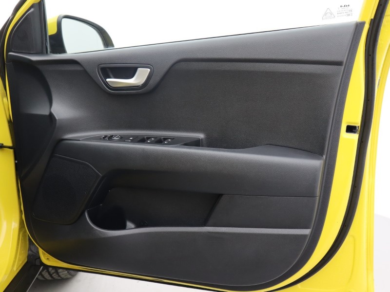 Used Kia Stonic 2022 for sale - 76980997: Photo 20