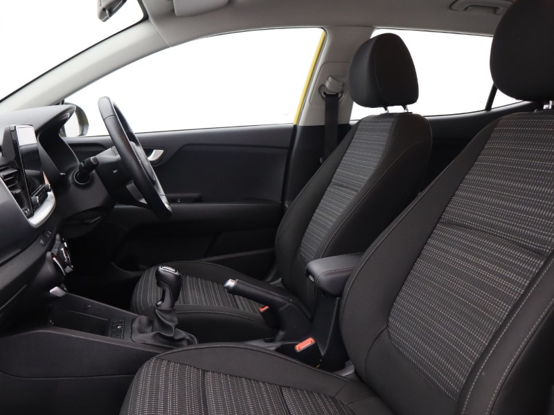 Used Kia Stonic 2022 for sale - 76980997: Photo 3