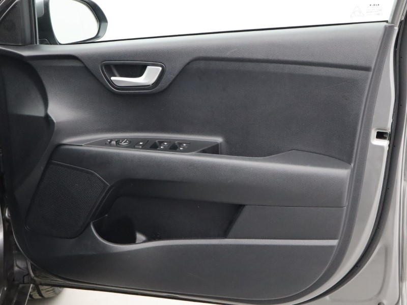 Used Kia Stonic 2023 for sale - 77326483: Photo 19