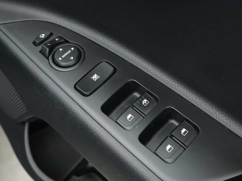 Used Kia Stonic 2023 for sale - 77326483: Photo 20