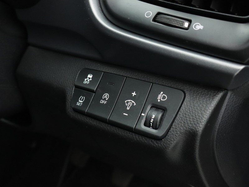 Used Kia Stonic 2023 for sale - 77326483: Photo 21