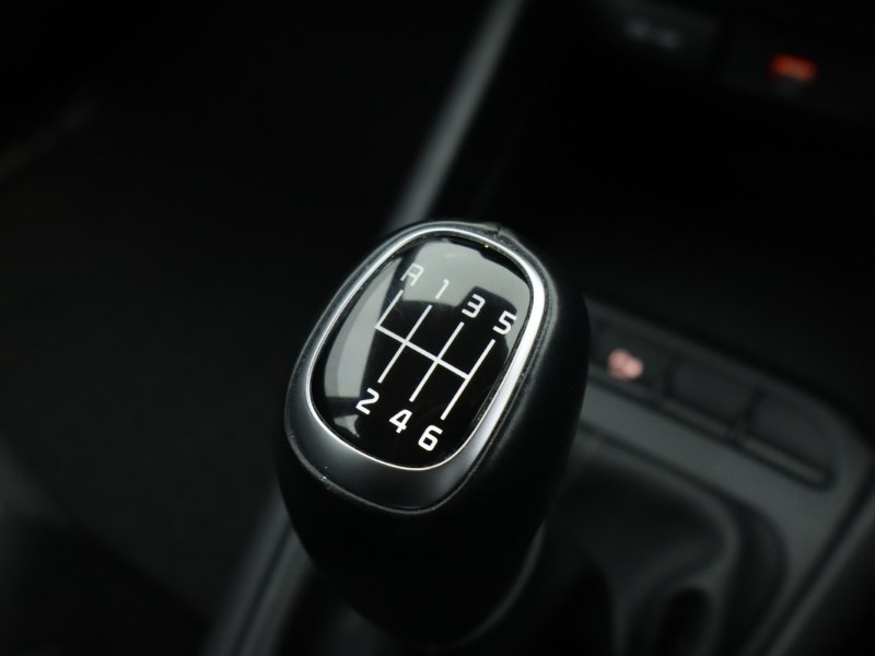 Used Kia Stonic 2023 for sale - 77326483: Photo 31