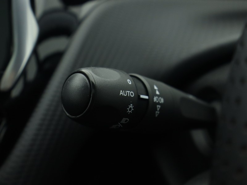 Used Peugeot 2008 2019 for sale - 76981289: Photo 37