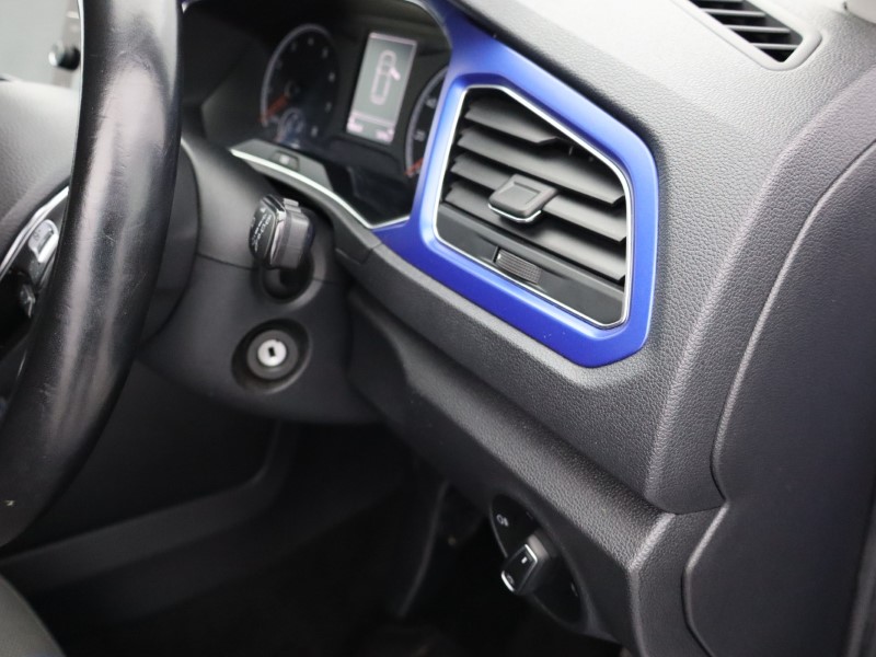 Used Volkswagen T-Roc 2018 for sale - 76981896: Photo 30