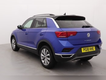 Used Volkswagen T-Roc 2018 for sale - 76981896: Photo