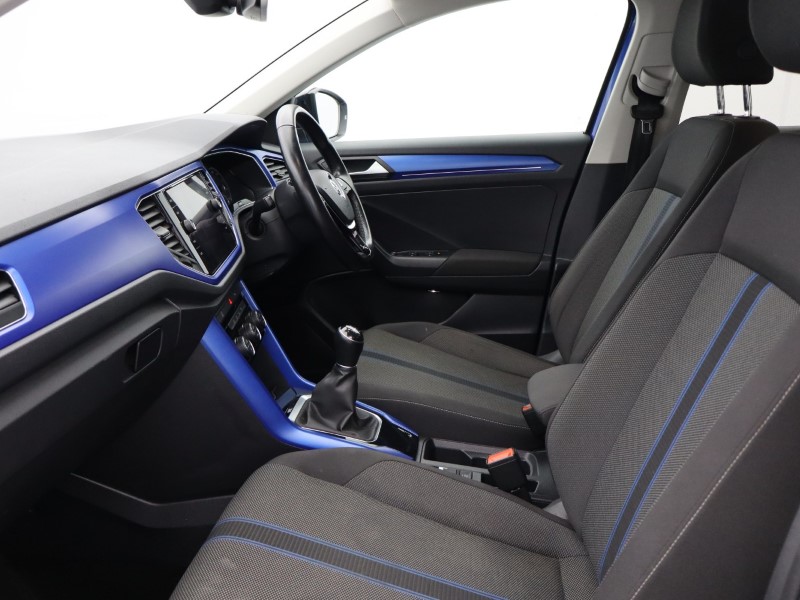 Used Volkswagen T-Roc 2018 for sale - 76981896: Photo 4