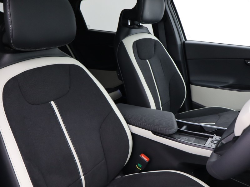 Used Kia EV6 2025 for sale - 76980822: Photo 12