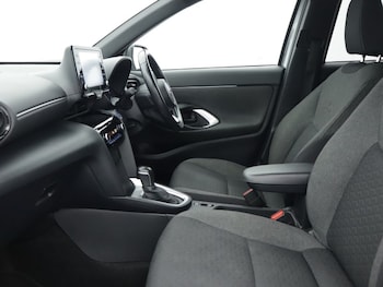 Used Toyota Yaris Cross 2021 for sale - 77103442: Photo