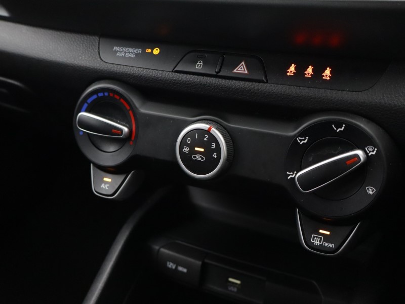 Used Kia Stonic 2023 for sale - 77619318: Photo 29