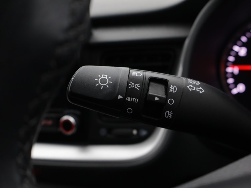 Used Kia Stonic 2023 for sale - 77619318: Photo 34