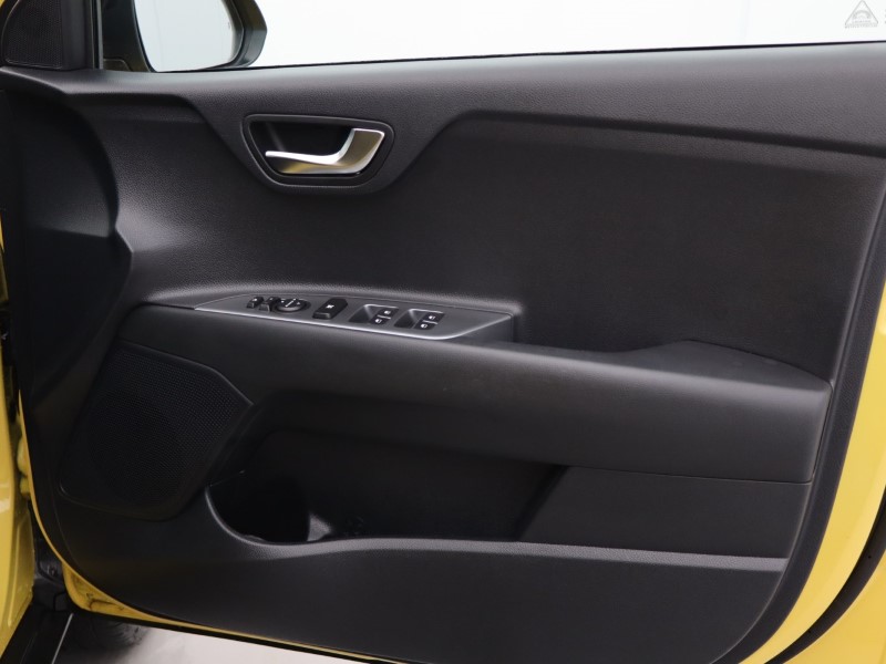 Used Kia Stonic 2024 for sale - 77570185: Photo 22