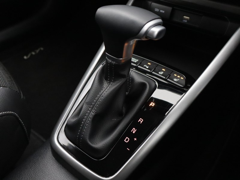 Used Kia Stonic 2024 for sale - 77570185: Photo 37