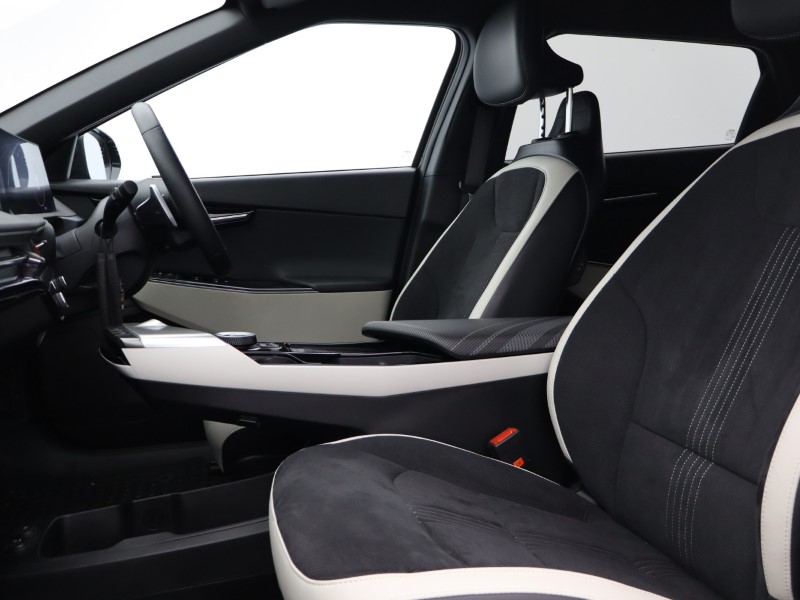 Used Kia EV6 2023 for sale - 77532280: Photo 3