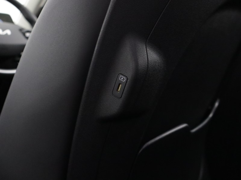 Used Kia EV6 2024 for sale - 77965399: Photo 16