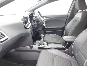 Used Kia XCeed 2023 for sale - 78885601: Photo