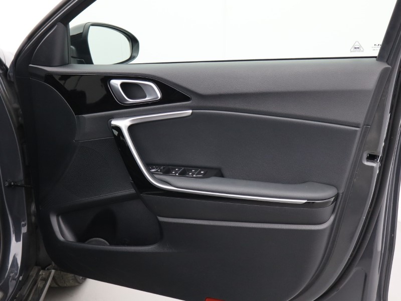 Used Kia XCeed 2023 for sale - 77950825: Photo 20