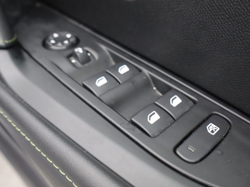 Used Peugeot 208 2023 for sale - 76982067: Photo 24