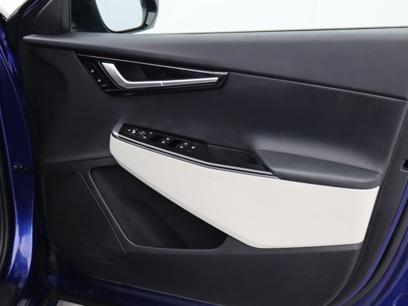 Used Kia EV6 2023 for sale - 77965403: Photo 23